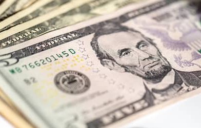 Dólar: moeda encerra última sessão em alta de 1,18%