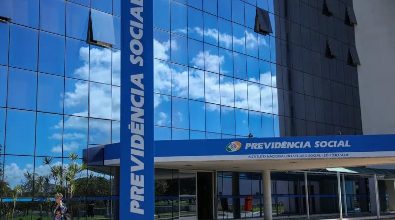 INSS divulga funcionamento das agências e da Central 135 no Natal e Ano Novo