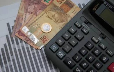 Economia brasileira deve crescer 2% em 2026, projeta CNI