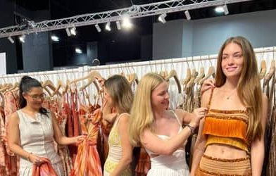 Marcas brasileiras fortalecem presença global durante semana da moda praia em Miami